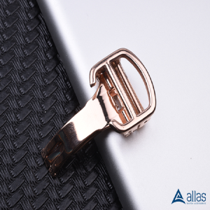 khóa đồng hồ cartier màu vàng hồng